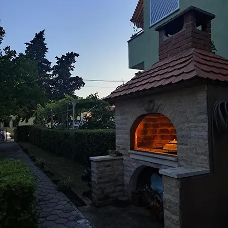 Luna Apartman *